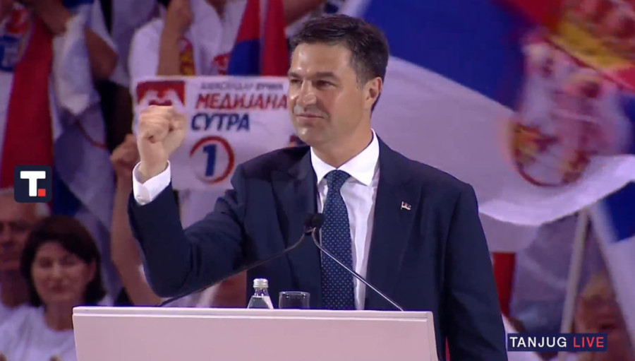 Vučić na predizbornom skupu u Nišu: Opozicija bi nas vratila u prošlost i uništila Srbiju, a mi Srbiju razvijamo i nastavićemo da je jačamo!