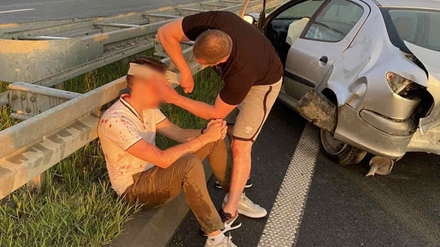Filip je video dečka kako krvav sedi pored smrskanog automobila: Odmah je iz gepeka izvadio svoj "plavi ranac" (FOTO)