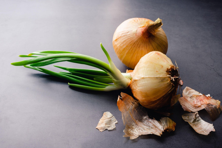 Od smeća do blaga: Kad vidite za šta su sve korisne, nikad više nećete baciti ljuske od crnog luka