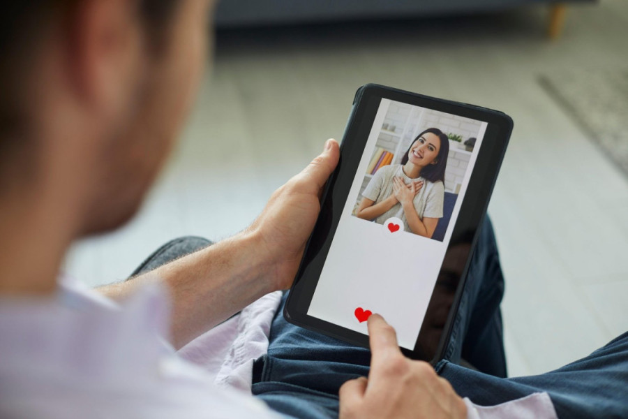 Pustila sam ChatGPT da analizira prepisku sa dečkom: Saznala sam da li me voli i ko više ulaže u našu vezu