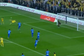Ronaldo bez sreće protiv Mitrovića! Kakve je makazice uhvatio, ali... pogledajte sami! (VIDEO)