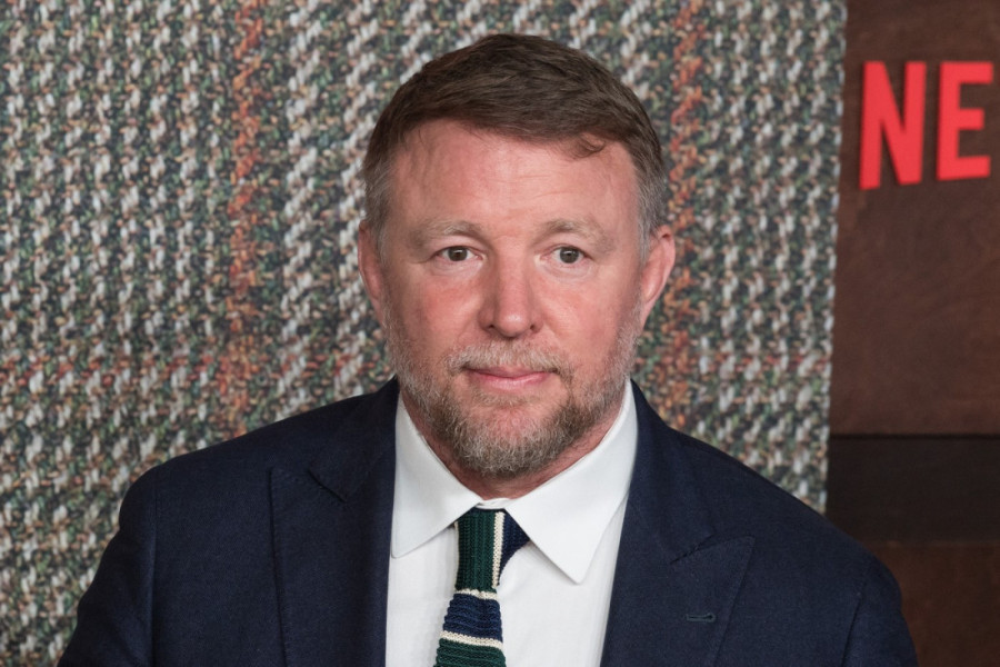 Hardi, Miren i Brosnan u novoj kriminalističkoj seriji Gaja Ričija: Pogledajte prve fotografije (FOTO)