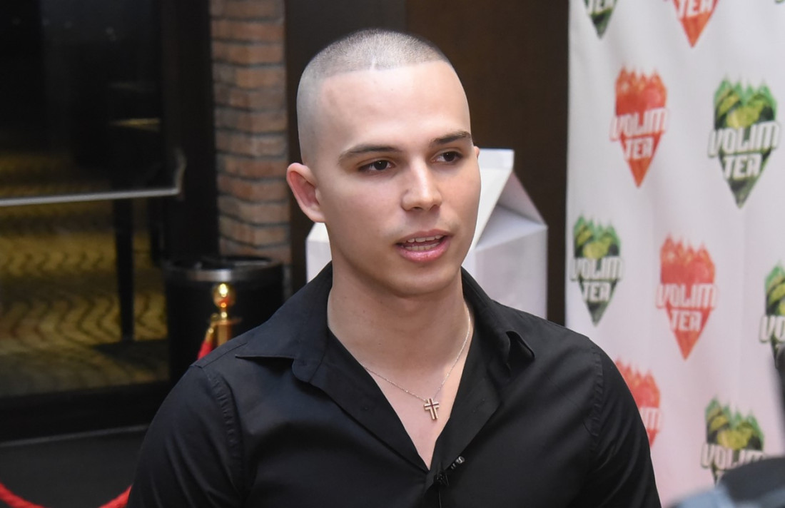 Objavljene Nućijeve gole fotografije! Proširio se snimak repera ispod tuša: Mreže se usijale zbog kadrova! (FOTO)