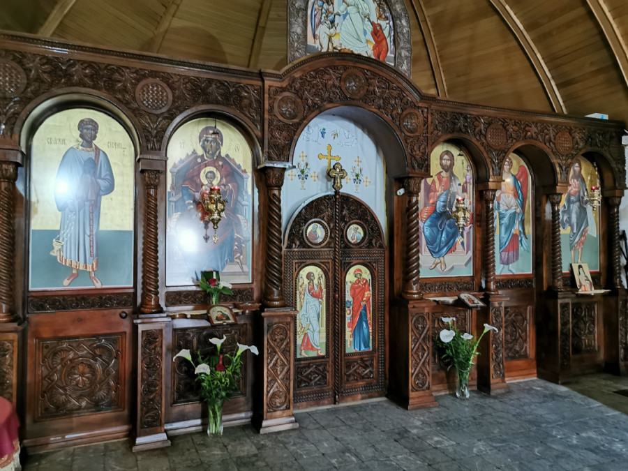 Nesvakidašnja crkva Svetog Marka nalazi se u ovom srpskom gradu: Spolja optočena lepim ćilimima, a unutra... (FOTO)