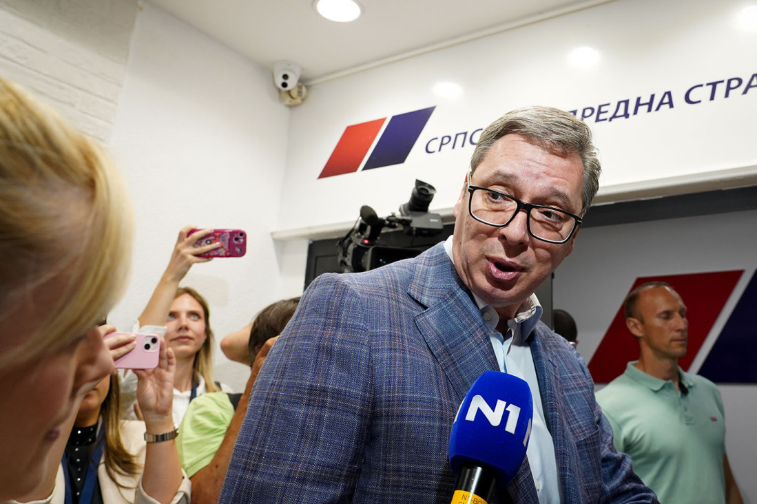 Gospodstveno i sa stilom: Ovako je predsednik Vučić odgovorio na provokacije Žakline Tatalović (VIDEO)