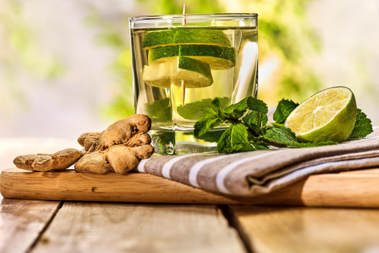 Jutarnji ritual bez premca: Napitak koji topi salo, pruža energiju i usporava starenje