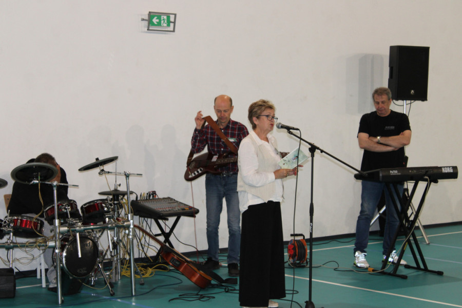 Grupa umetnika izvela bogat program u KPZ Kragujevac: Projekat resocijalizacije osuđenika