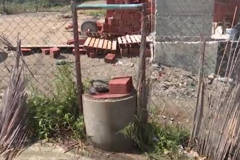 Ovo je šaht u Kaluđerici u kojem je pronađen dečak: Evo kako je tekla akcija spasavanja!