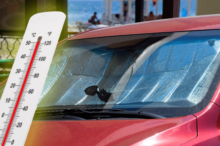 Izustio jezivu rečenicu! Muškarac ostavio decu u zatvorenom automobilu na suncu, policija ga našla u frizerskom salonu