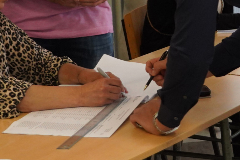 U Banjaluci do 11.00 časova glasalo 11,61 odsto građana (FOTO/VIDEO)