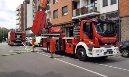 Izbio požar u vrtiću na Banovom brdu! Vatrogasci odmah stigli na teren