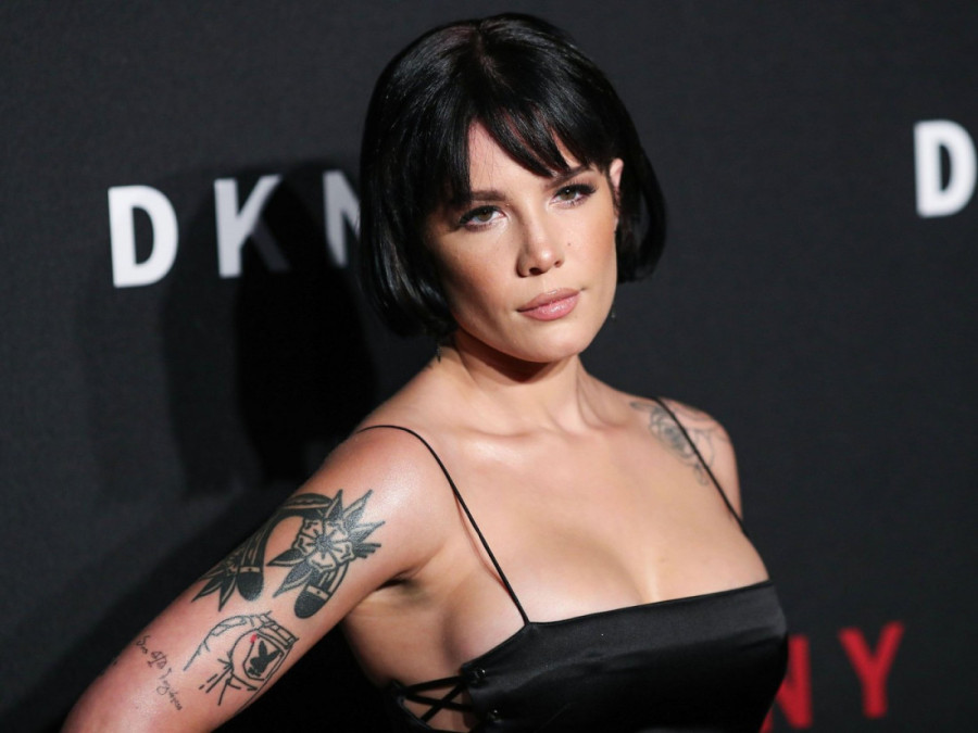 Prima hemoterapiju pred turneju! Pevačica se drži čvrsto: Ne mogu da stojim po nedelju dana i duže