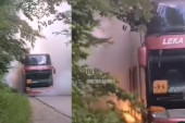 Zapalio se autobus pun učenika: Đaci se vraćali sa ekskurzije u Vrnjačkoj Banji, svi evakuisani
