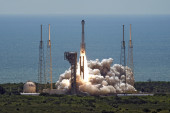Boingova svemirska letelica sa posadom lansirana sa kosmodroma na Floridi! (FOTO)
