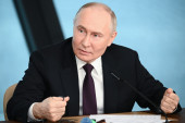 Putin sa stranim novinarima: Svejedno nam je ko će biti na čelu SAD, neće biti velikih promena