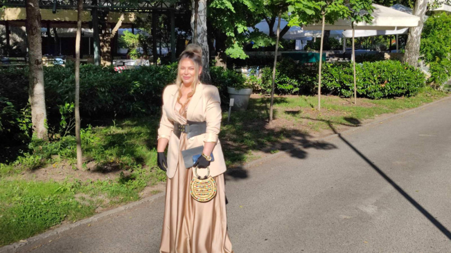 Pevačicu dečko iskoristio u krevetu, a onda mu zapevala na svadbi: Baš me je povredio!