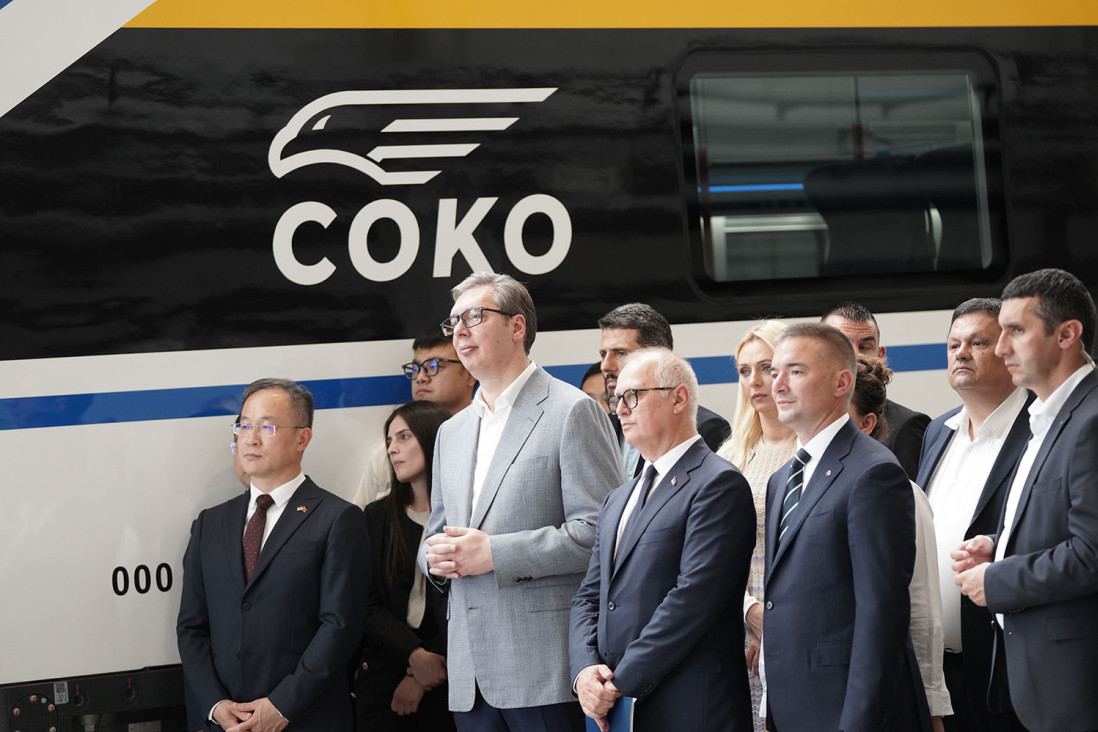 Predstavljen novi kineski brzi voz "Soko"! Vučić poručio: Oživeli smo železnicu, za sat i 10 minuta od Beograda do Subotice (VIDEO/FOTO)