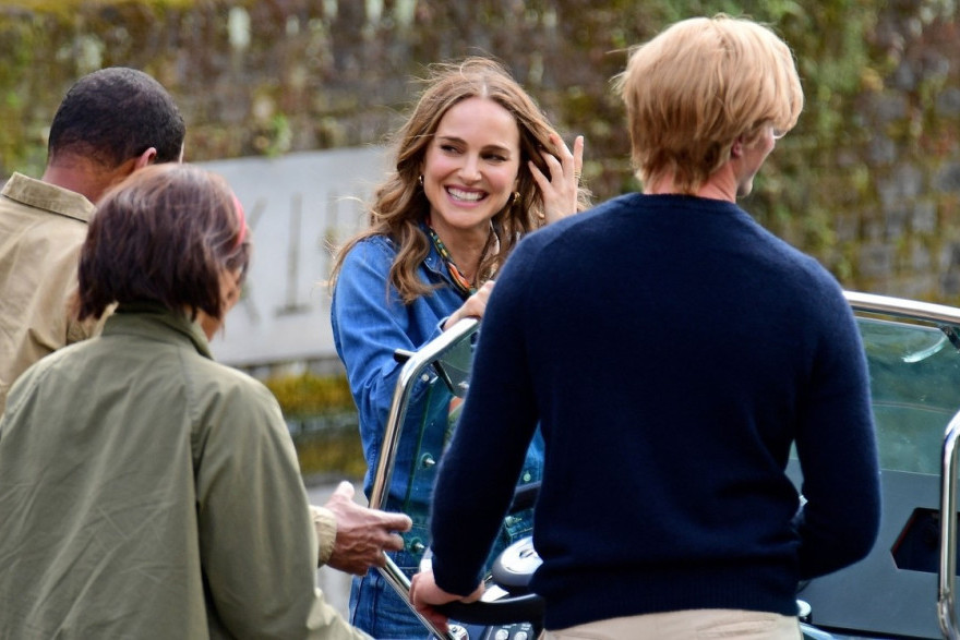 Novi život nakon razvoda: Holivudska diva uživa u društvu kolege, počele glasine o njihovom odnosu (FOTO)