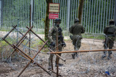 Poljska hoće da dozvoli vojnicima da pucaju u migrante na granici: Menja se zakon posle incidenta