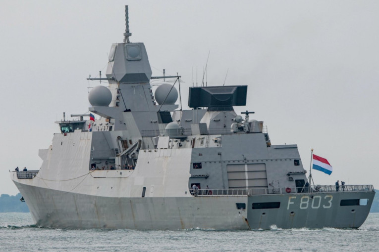 Incident u Istočnom kineskom moru! Kineski borbeni avioni pratili holandski brod