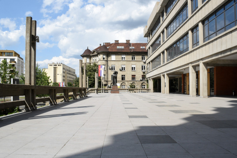 Drama u Zemunu: Starac (80) nasrnuo na suprugu, veštaci otkrili šokantno stanje!