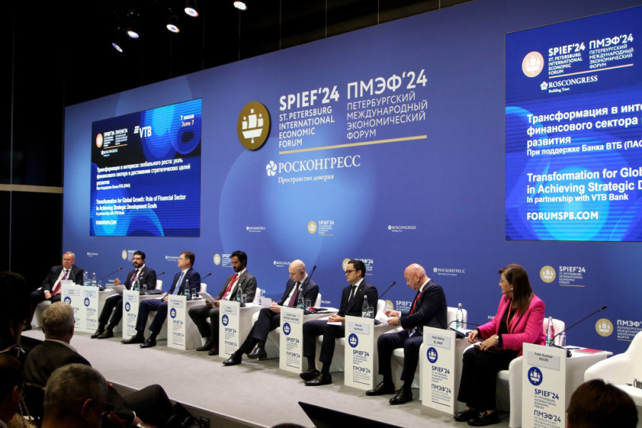 Rusi održavaju biznis: U Sankt Peterburgu dogovoreno poslova za 67 milijardi