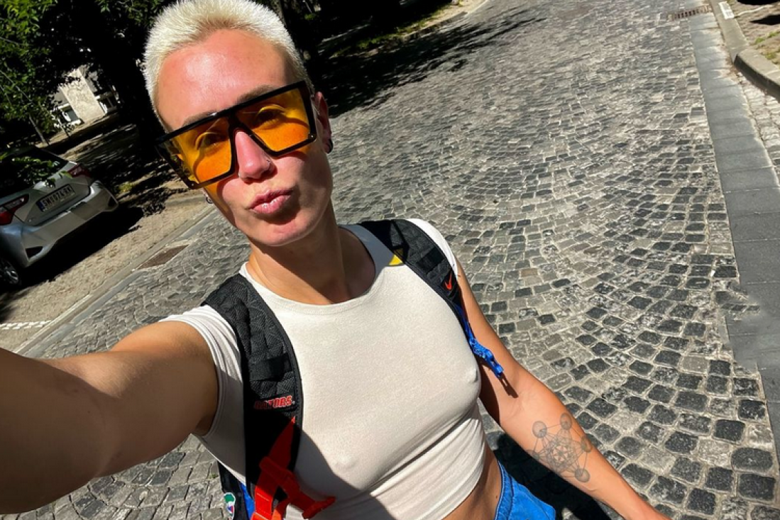 Olimpijska šampionka morala u zatvor! Zlatna Amerikanka nasrnula na dečka! (VIDEO)