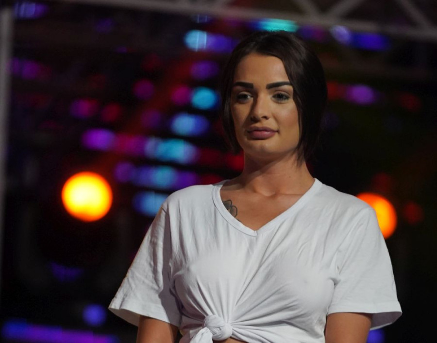 Trudna Viktorija Mitrović: Pozirala s trudničkim stomakom, a sada je poznato i u kom je mesecu