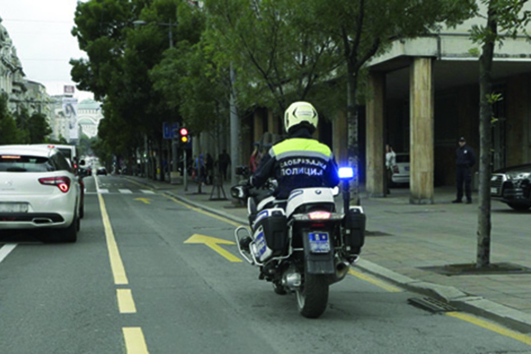 Automobil udario majku i dete na pešačkom prelazu na Vračaru! Nije imao dozvolu, ali to nije sve