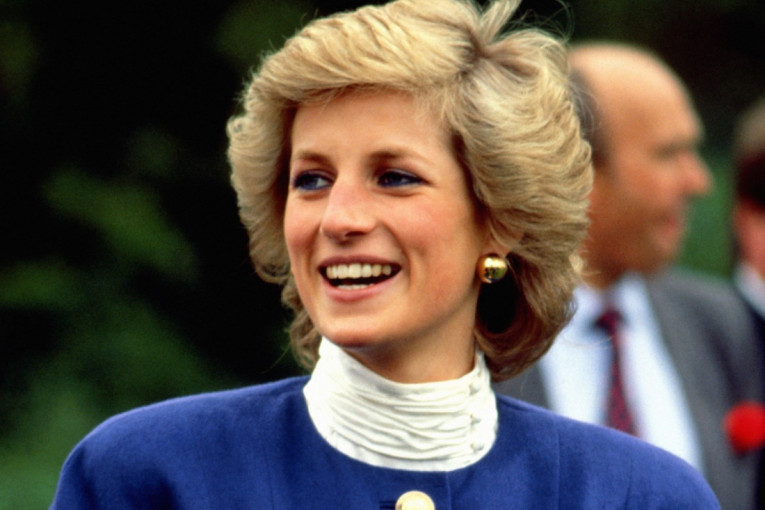 Preminuo lični dizajner princeze Dajane: Kostelo umro u 80. godini, iza sebe je ostavio veliko modno nasleđe