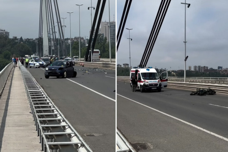 Težak udes na Mostu slobode: Motociklista preminuo u bolnici u Novom Sadu, delovi vozila rasuti po putu (VIDEO)