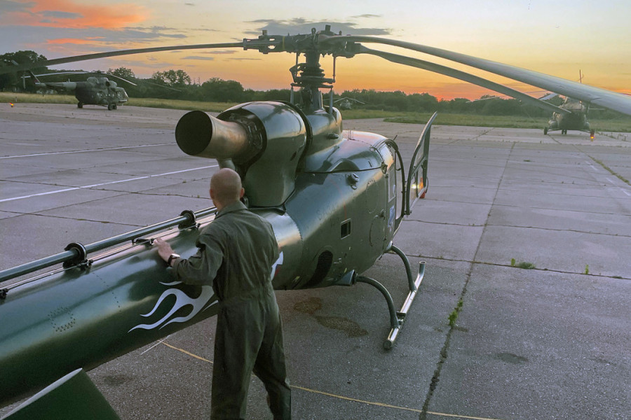 Letačka obuka pilota helikoptera u noćnim uslovima! Oglasilo se Ministarstvo odbrane