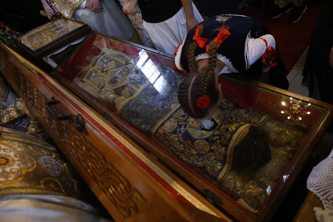 Mošti svetog Justina Ćelijskog stigle u crkvu Vaznesenja Gospodnjeg uoči Spasovdana (FOTO)