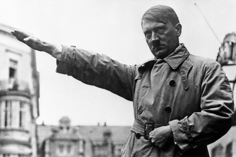 Netfliks donosi novu jezivu priču o Hitleru i užasima Trećeg rajha: Kroz ceo film nas vodi novinar koji je umro pre 30 godina (VIDEO)