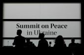 Greška ili poruka da Zelenski više nije broj 1? Zašto je ovaj čovek na grupnoj fotografiji sa mirovnog samita o Ukrajini