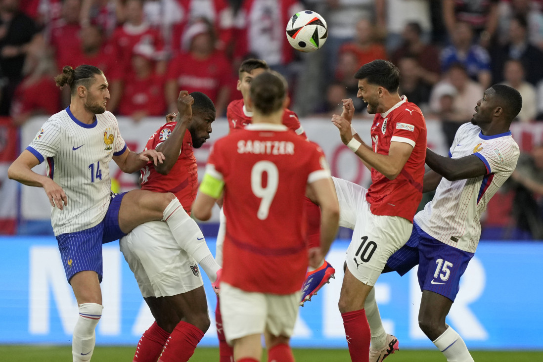 Austrija - Francuska: Mbape promašio prazan gol! (VIDEO)