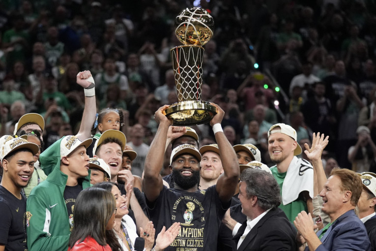 Boston je šampion, Boston je rekorder: NBA ima novog vladara (FOTO)