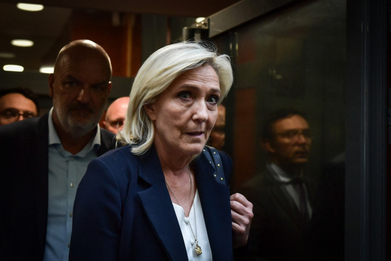 Marin le Pen se predomislila: Htela savez sa Rusijom, a pred izbore u Francuskoj ta stavka misteriozno nestala sa liste