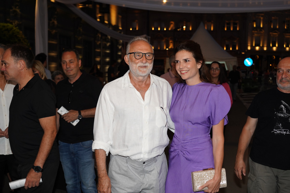 "Mi smo konjine u punoj snazi!" Naš pevač podržao Ristovskog i Anicu Lazić: Klinci treba da uče od nas!