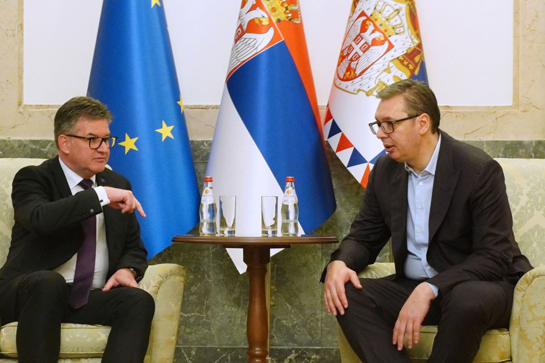Počeo sastanak Vučića i Lajčaka u Predsedništvu