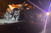 Prve fotografije jezive nezgode kod Mrčajevca: Sudarila se dva vozila i traktor, četiri osobe teško povređene! (FOTO)