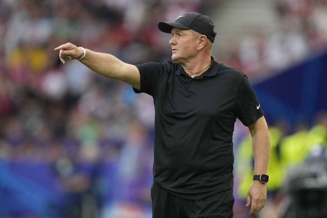 Zarađuje višestruko manje od Piksija, a oduševio Evropu! Iskusni trener očitao lekciju našem selektoru: Srbija ima strašan tim!