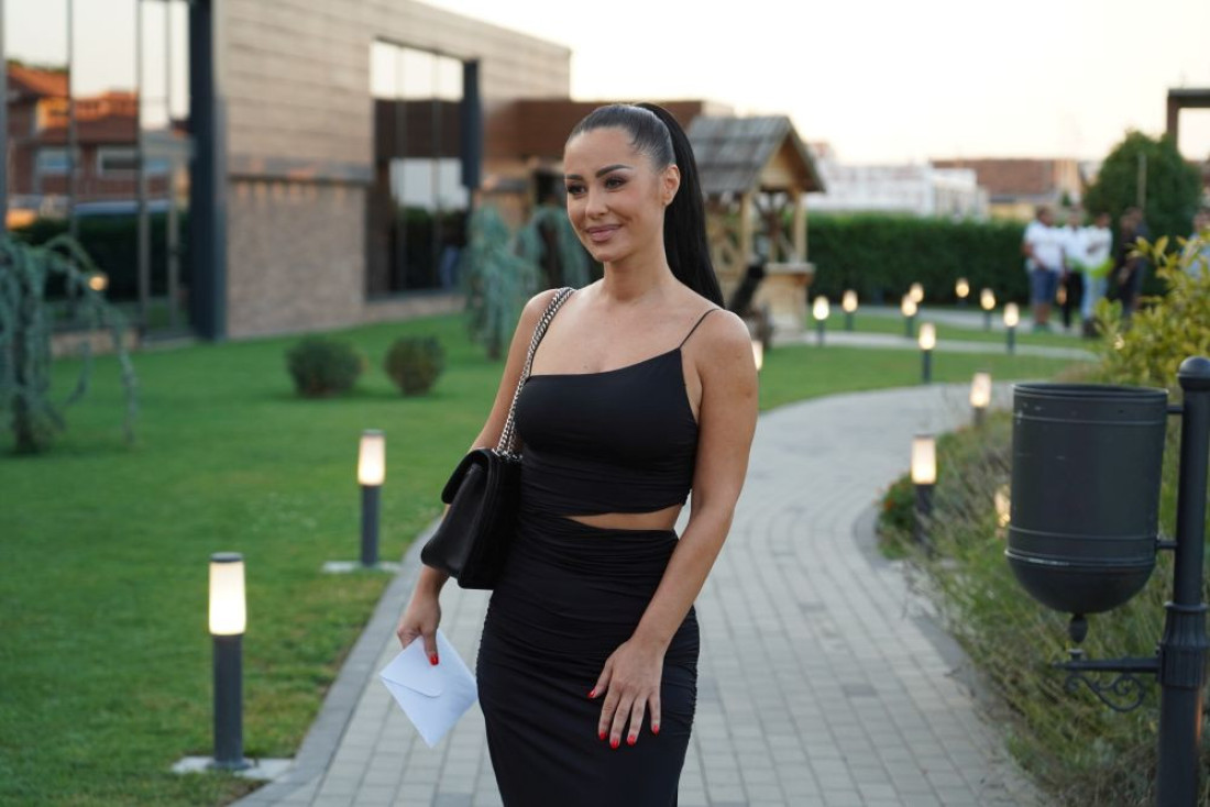 Nakon devojačke večeri, Aleksandra Bursać ide na operaciju! Pevačica otkrila šta će biti sa svadbom