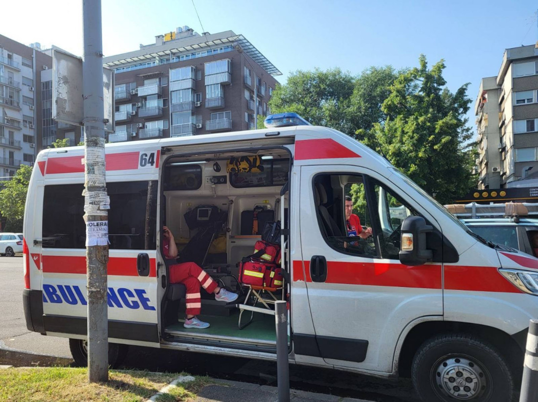 Jeziva nesreća u Srpskom Miletiću: Mladić sleteo sa puta, auto smrskan do neprepoznatljivosti! (FOTO)