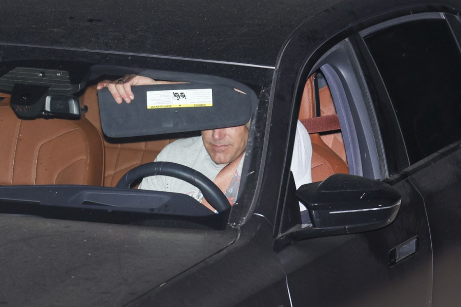 „Ako ovako nastavite..." Ben Aflek održao žešće slovo paparacima ispred vile koju deli sa Džej Lo!