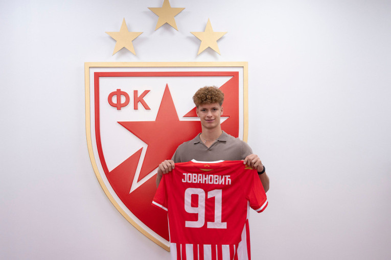 Delije, zvanično je! Mali Lane potpisao trogodišnji ugovor sa Crvenom zvezdom!