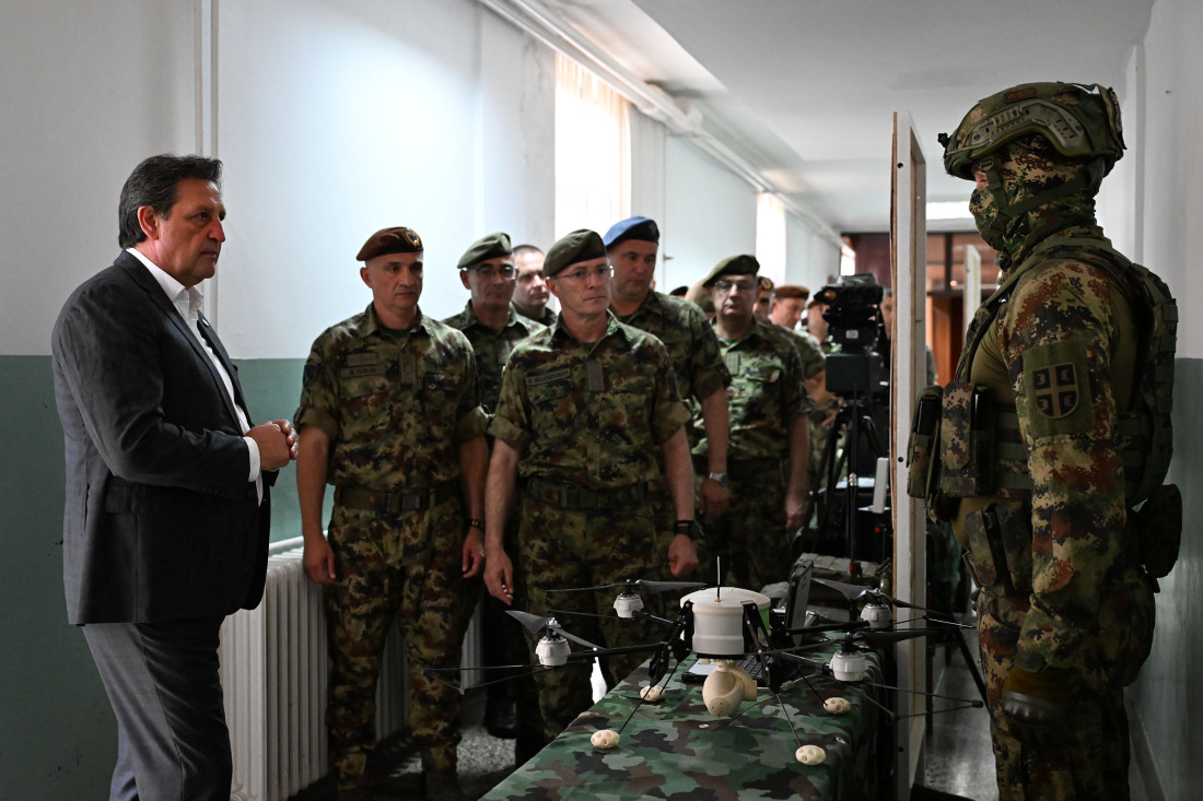 Gašić obišao 72. brigadu za specijalne operacije u Pančevu: Građani da budu spokojni, jer o njihovoj bezbednosti brine ova brigada