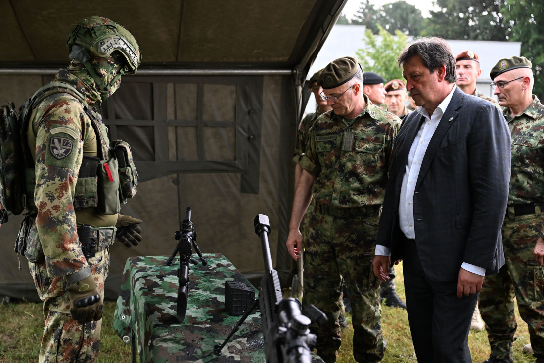 Gašić obišao 72. brigadu za specijalne operacije u Pančevu: Građani da budu spokojni, jer o njihovoj bezbednosti brine ova brigada