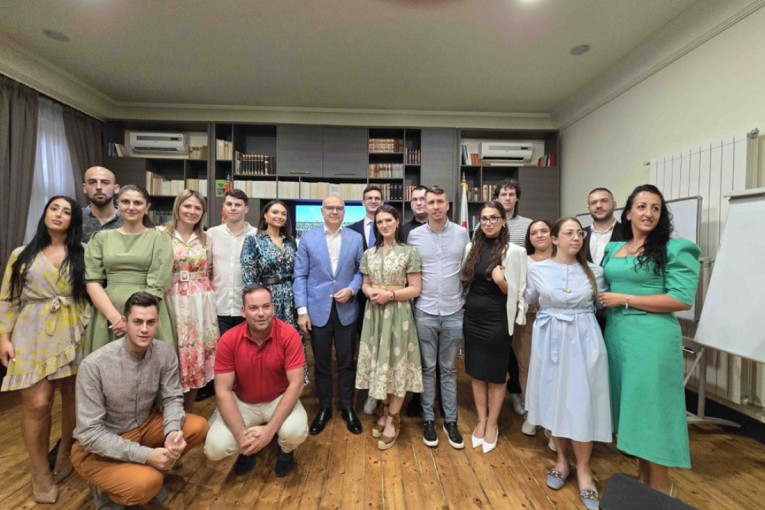 Vučević posetio mlade lidere Fondacije "Za srpski narod i državu": Uveren sam da će oni doprineti izgradnji boljе budućnosti
