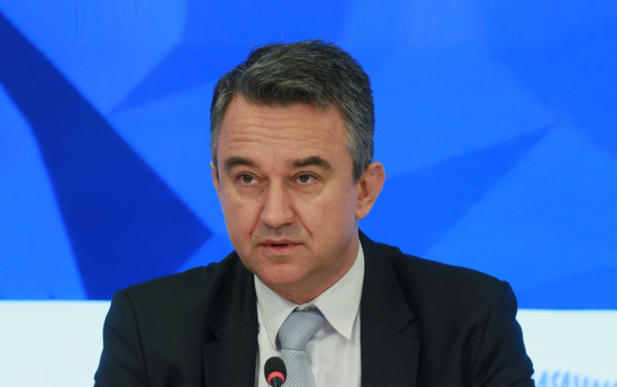 Vrhunac haškog terora: Generalu Ratku Mladiću hteli da odseku nogu, a uporno odbijaju da ga puste na lečenje!